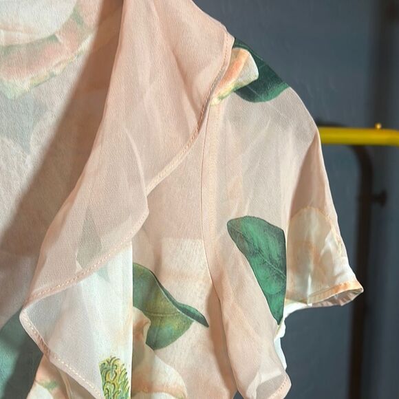 Show me your mumu Wrap Tie Front Sundress with Flutter Sleeves - Picture 5 of 10